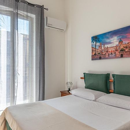 I Mori-Holiday Apartment Palermo Luaran gambar