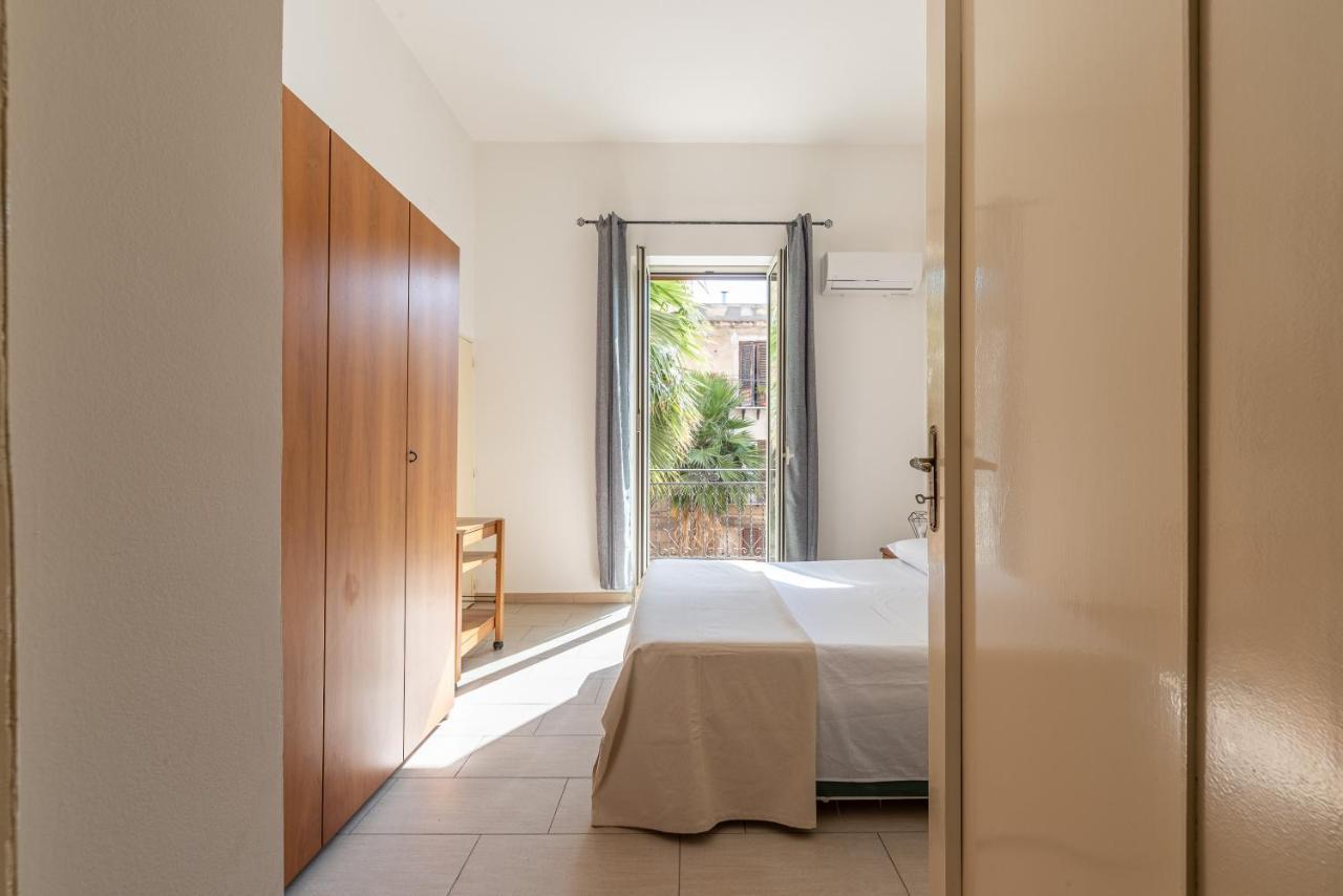 I Mori-Holiday Apartment Palermo Luaran gambar