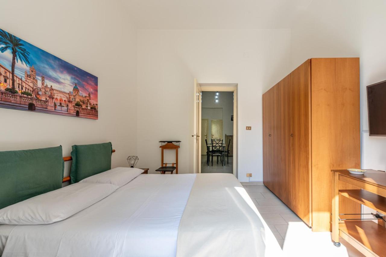 I Mori-Holiday Apartment Palermo Luaran gambar