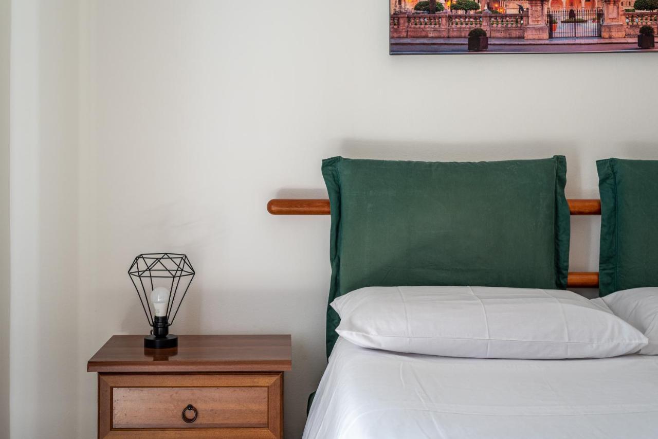 I Mori-Holiday Apartment Palermo Luaran gambar