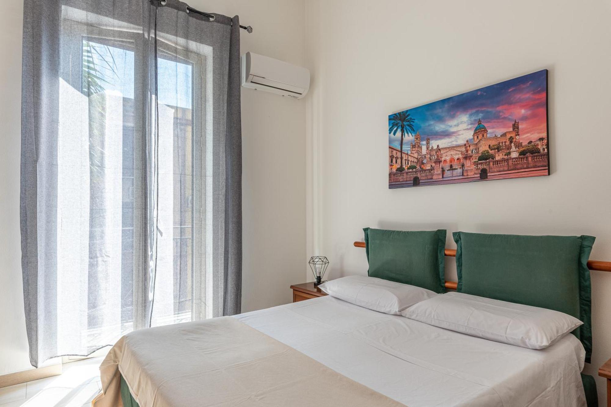 I Mori-Holiday Apartment Palermo Luaran gambar