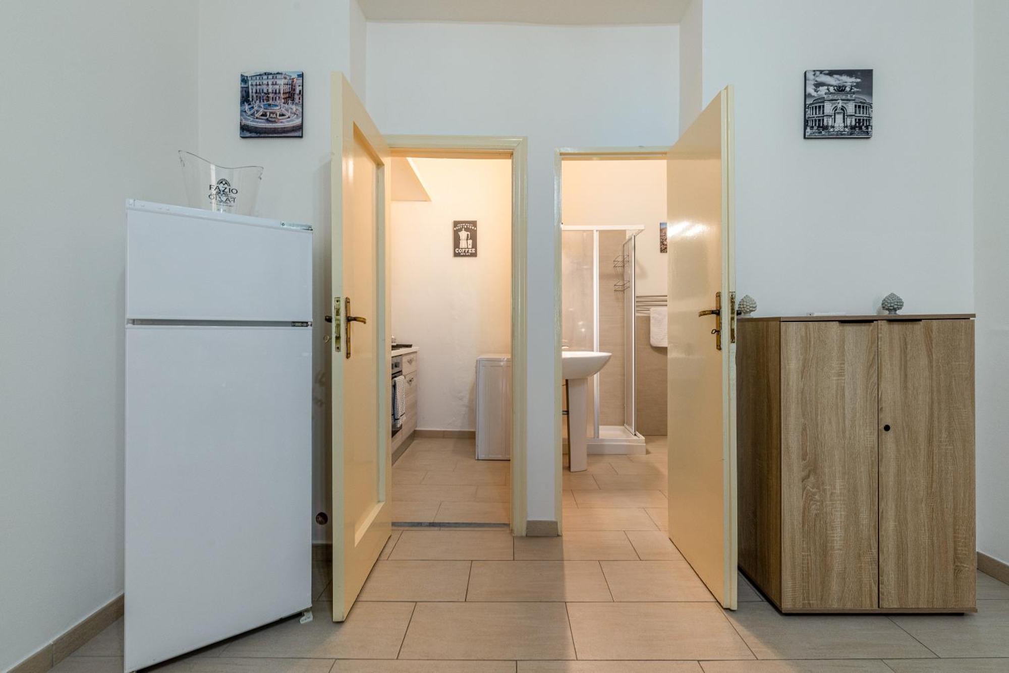 I Mori-Holiday Apartment Palermo Luaran gambar