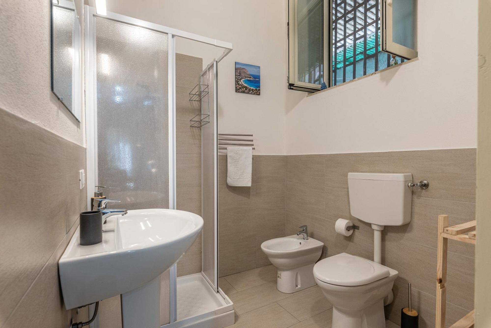 I Mori-Holiday Apartment Palermo Luaran gambar