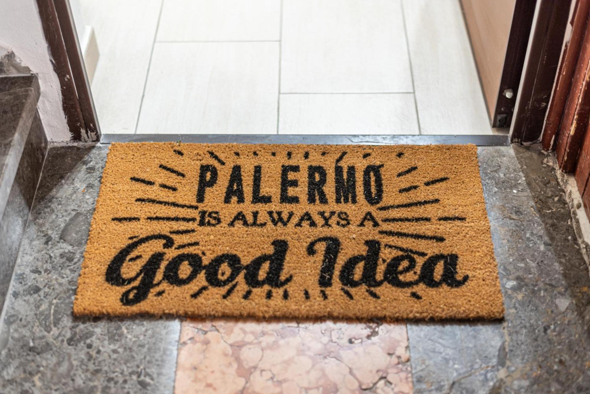 I Mori-Holiday Apartment Palermo Luaran gambar