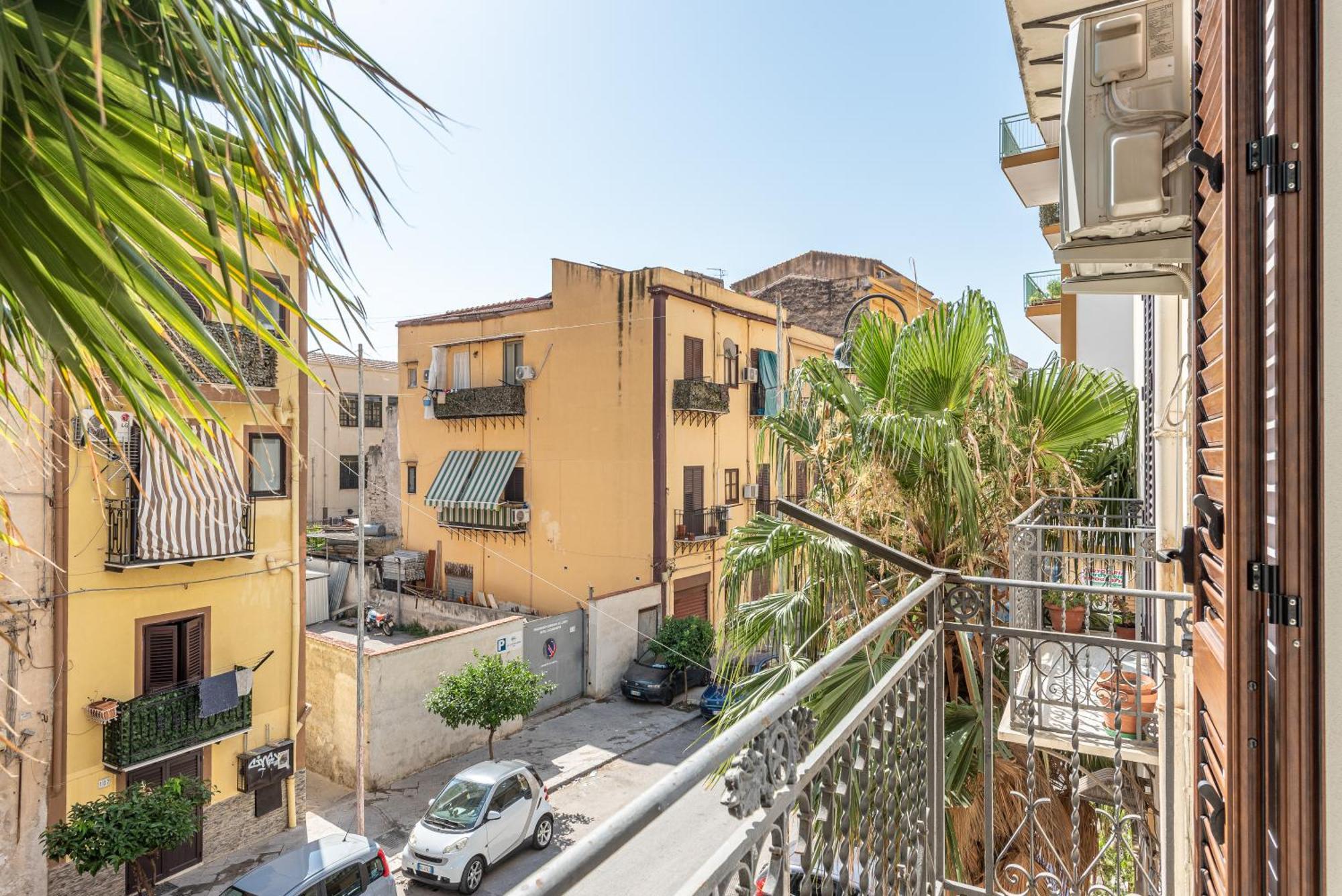 I Mori-Holiday Apartment Palermo Luaran gambar
